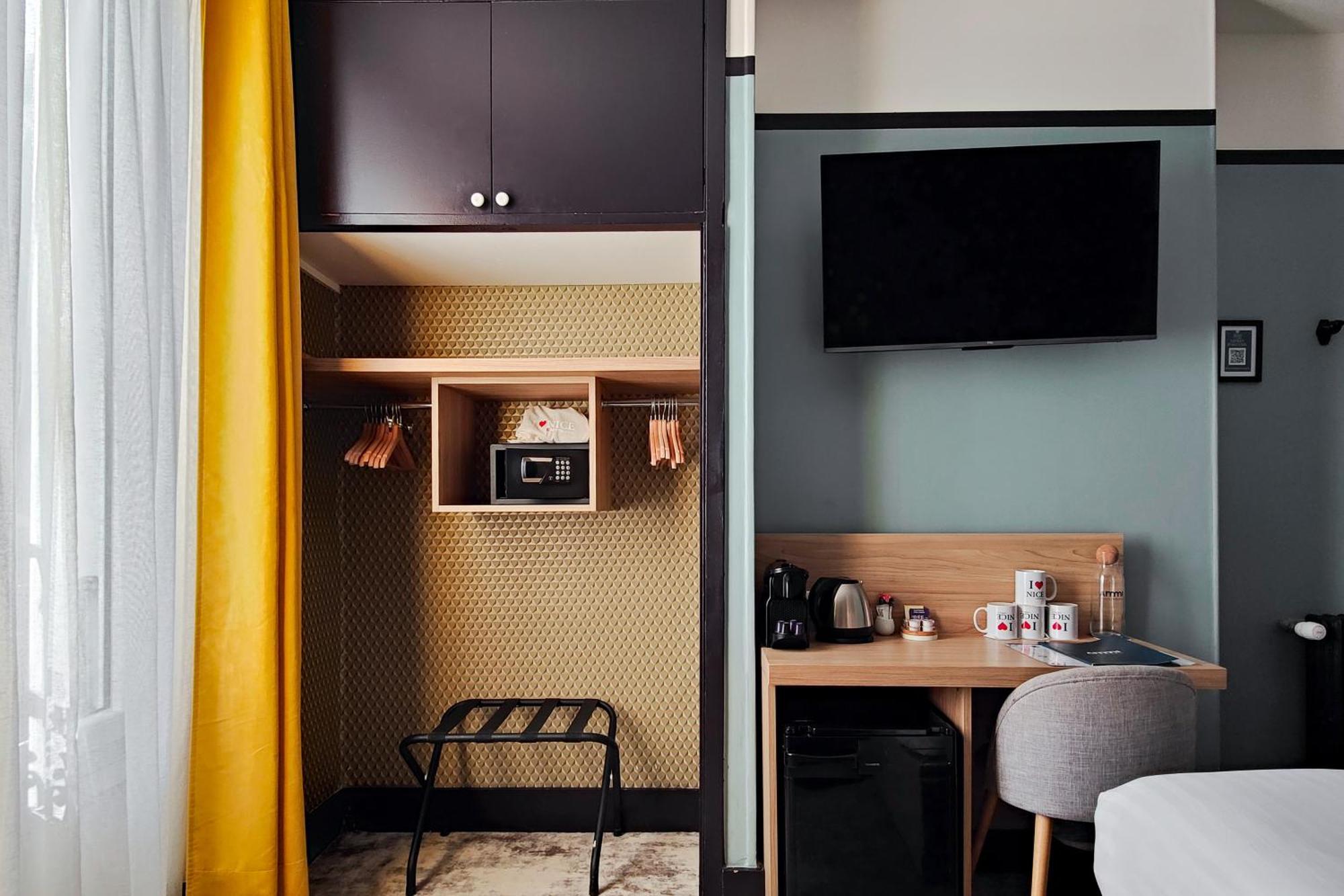 Hotel De France, Un Ammi 3*