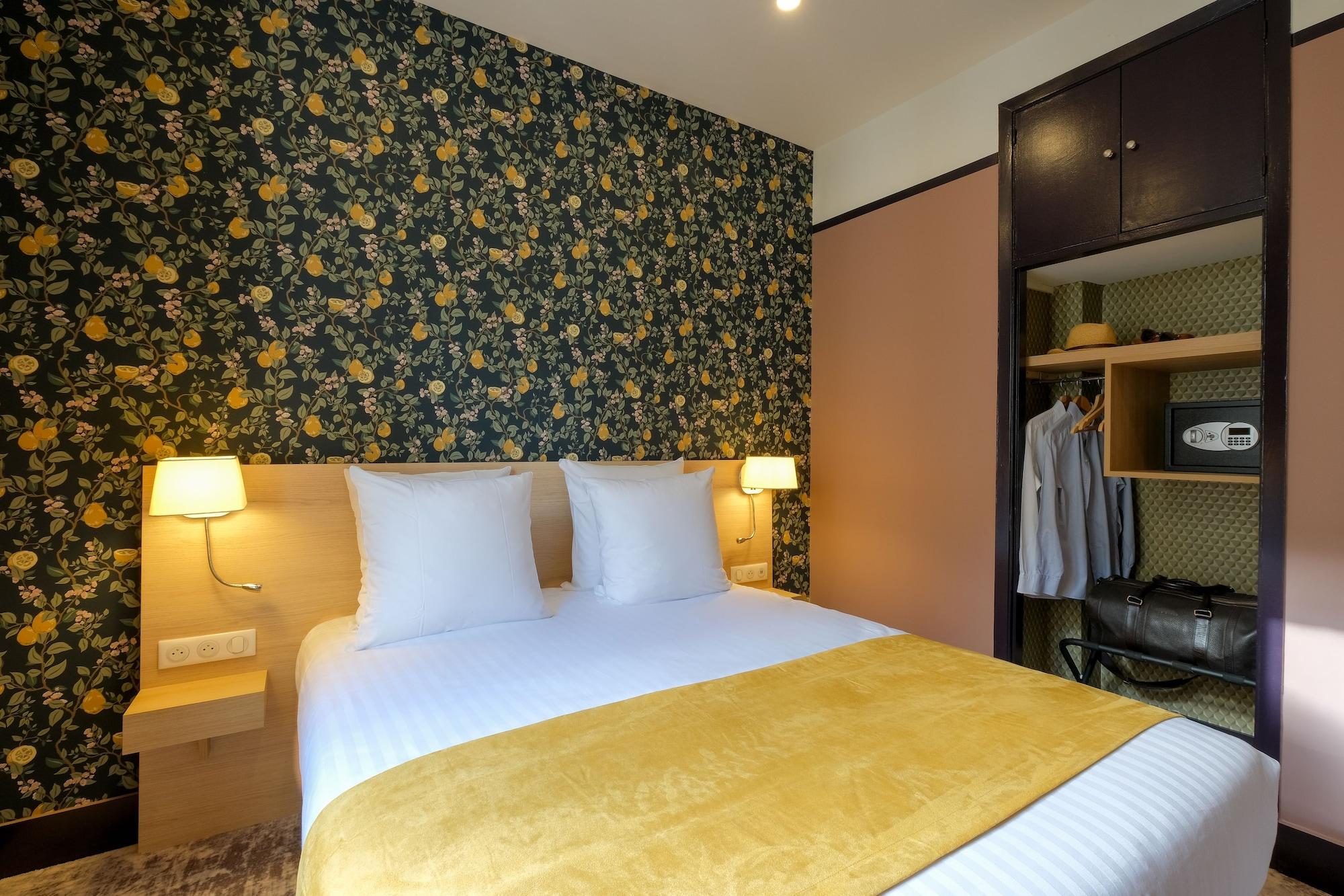 Hotel De France, Un Ammi